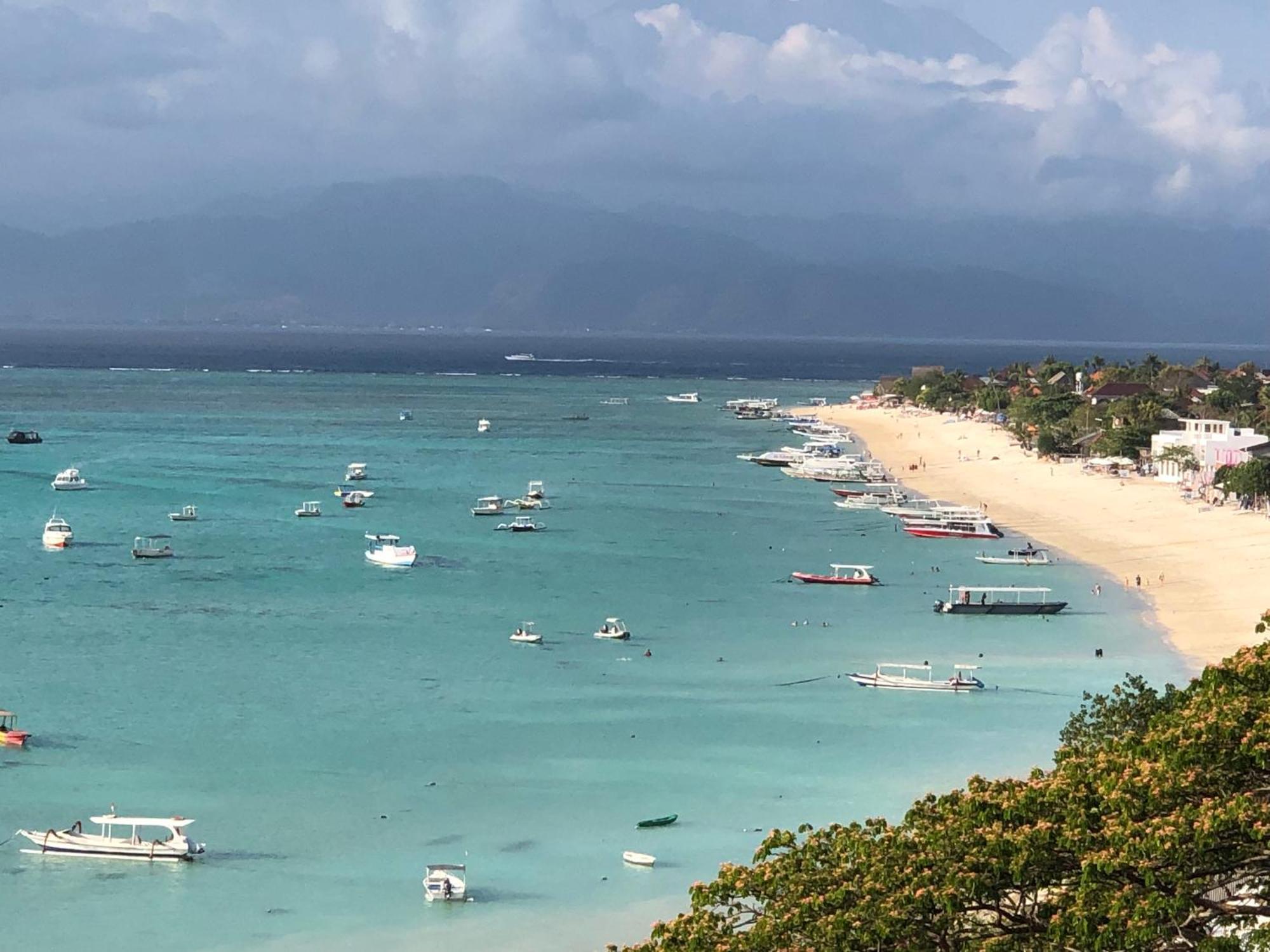 Maha Di Nusa Lembongan Exterior photo